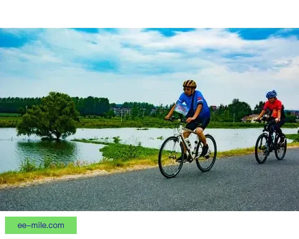 克罗斯分享马德里郊外骑行健身照片展现健康生活方式