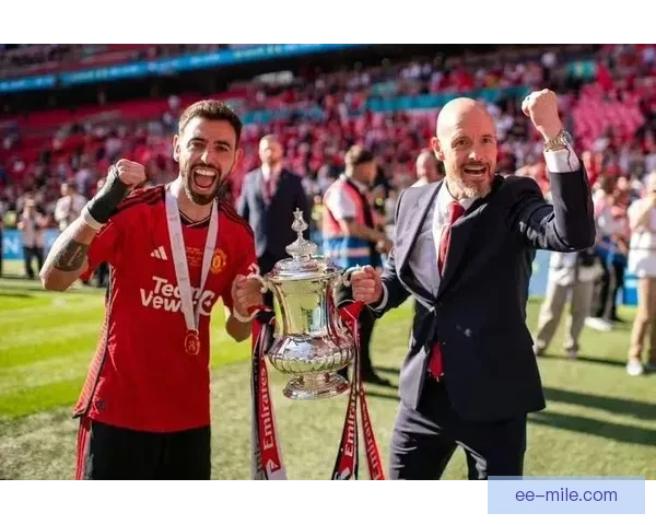 奥马里福森合同到期离开曼联青训小将告别红魔未来去向引发关注热