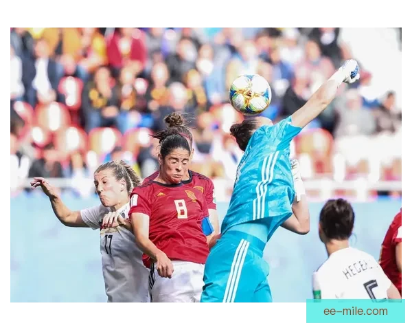 西班牙女足历史性登顶奥运赛场勇夺首枚金牌开启新时代荣耀世界足坛